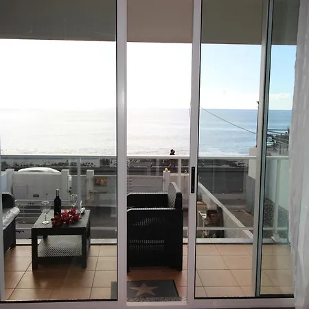 Ocean Eye Apartment *
