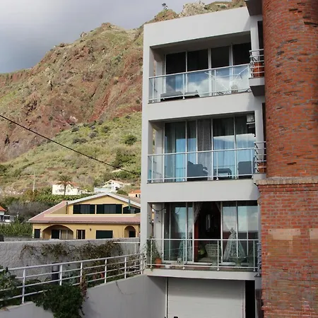 Ocean Eye Calheta (Madeira)